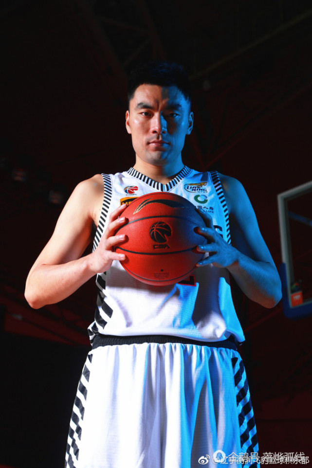 北京男篮扬帆起航,获得胜利 北京男篮扬帆起航,获得胜利