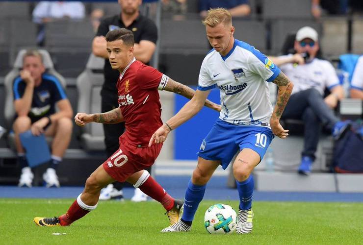 柏林赫塔与弗莱堡激战,战局胶着难分胜负 柏林赫塔与弗莱堡激战,战局胶着难分胜负