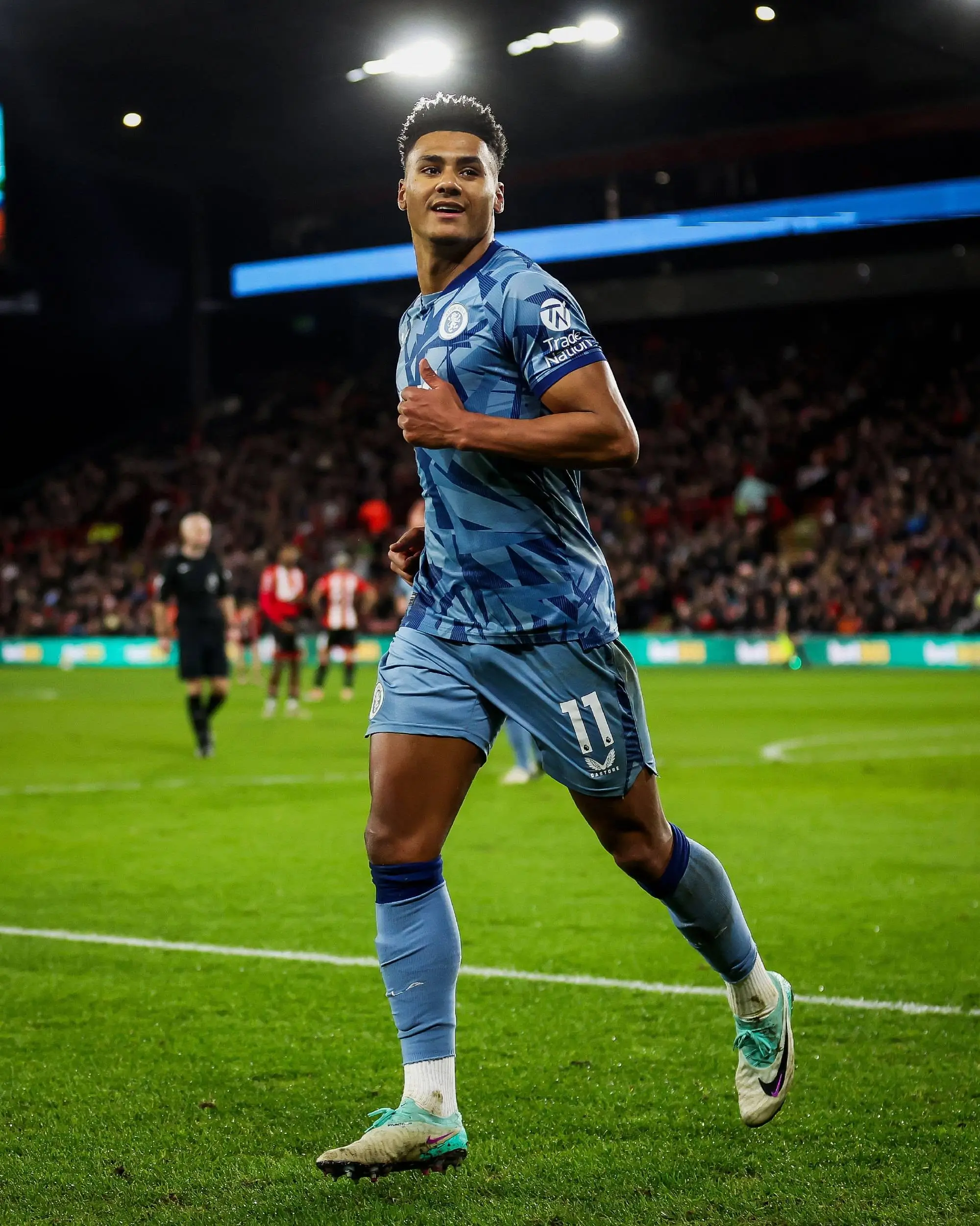 关于阿斯顿维拉迎来曼联挑战,底蕴深厚实力角逐的信息 关于阿斯顿维拉迎来曼联挑战,底蕴深厚实力角逐的信息