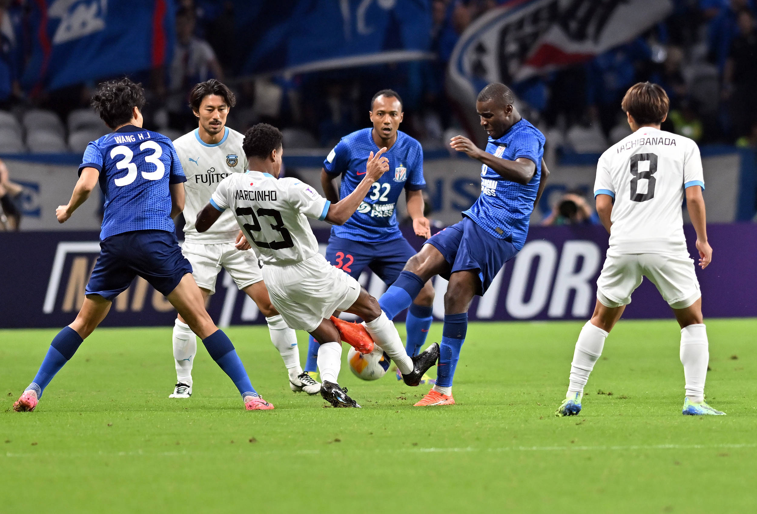 足球比赛节奏明快,观众热情高涨的简单介绍 足球比赛节奏明快,观众热情高涨的简单介绍