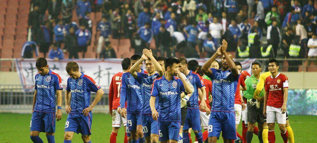 深圳佳兆业主场战平上海申花,各取一分 深圳佳兆业主场战平上海申花,各取一分