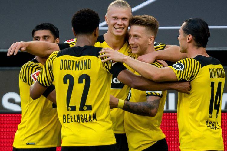 弗赖堡客场遭逢惨败,遗憾无力反击 弗赖堡客场遭逢惨败,遗憾无力反击