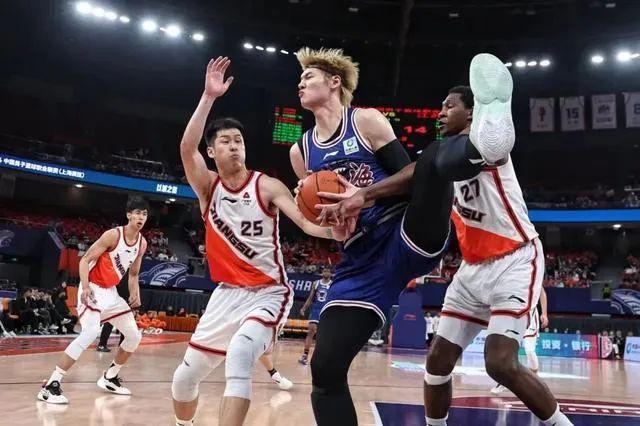 利兹联近期不顺,晋级形势岌岌可危的简单介绍 利兹联近期不顺,晋级形势岌岌可危的简单介绍