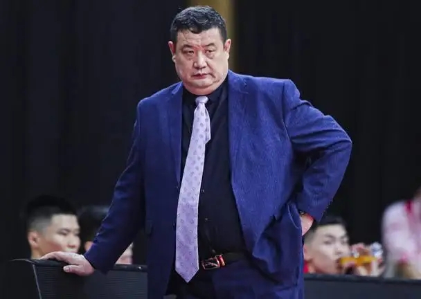 包含临危受命,新帅带队强势斩获三连胜的词条 包含临危受命,新帅带队强势斩获三连胜的词条