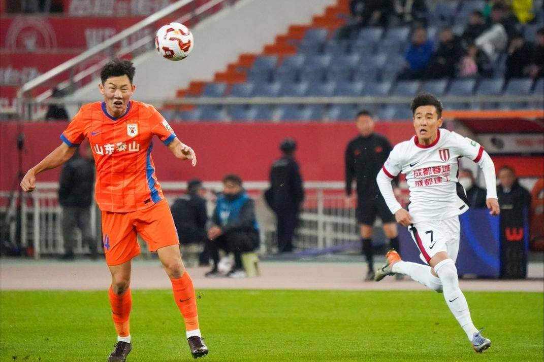 山东泰山主场战平武汉卓尔,难抵积分榜下滑 山东泰山主场战平武汉卓尔,难抵积分榜下滑