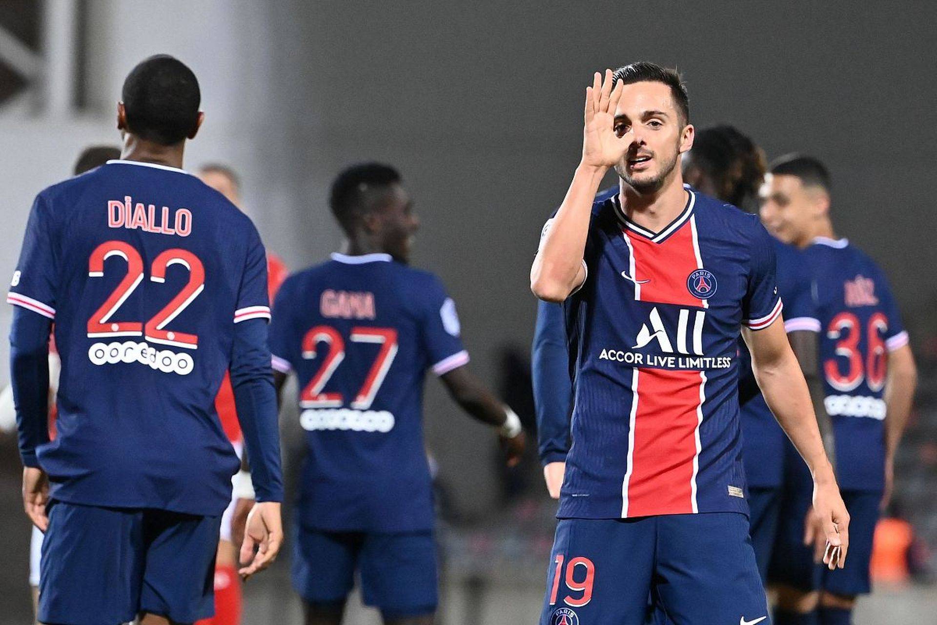 关于巴黎圣日耳曼客场大胜法甲强队,赛季前景看好的信息 关于巴黎圣日耳曼客场大胜法甲强队,赛季前景看好的信息