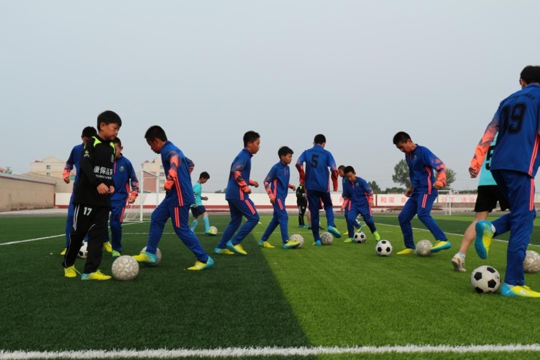 热切足球精神蔚然成风,国内球员拼尽全力争胜的简单介绍 热切足球精神蔚然成风,国内球员拼尽全力争胜的简单介绍