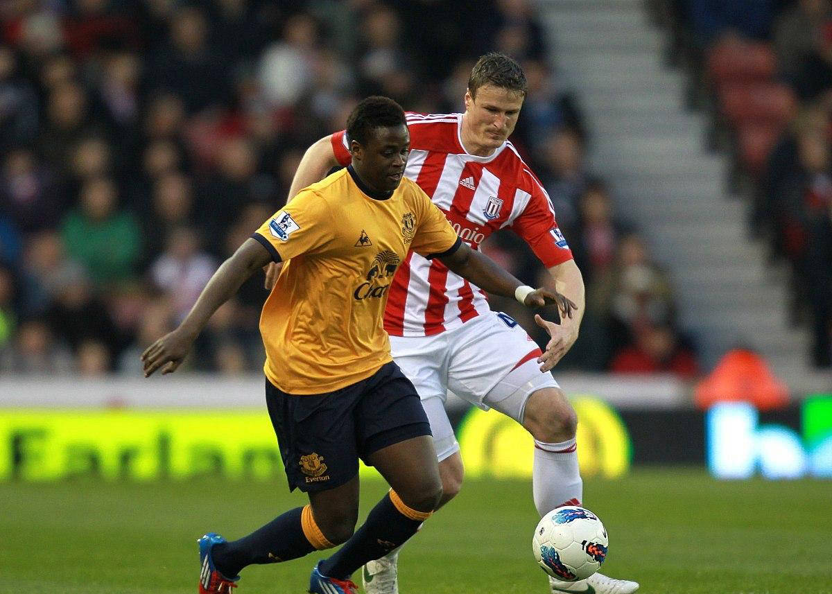 斯托克城主场不敌曼联，保级形势雪上加霜的简单介绍