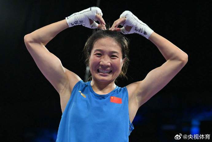体操冠军实现三连冠,创历史纪录的简单介绍 体操冠军实现三连冠,创历史纪录的简单介绍