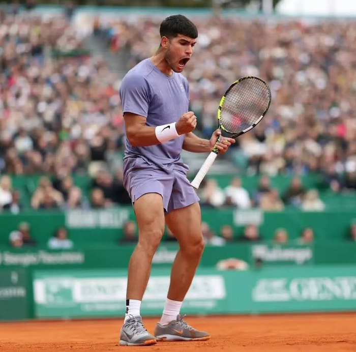 包含加拿大篮球界新秀崭露头角成为焦点的词条 包含加拿大篮球界新秀崭露头角成为焦点的词条